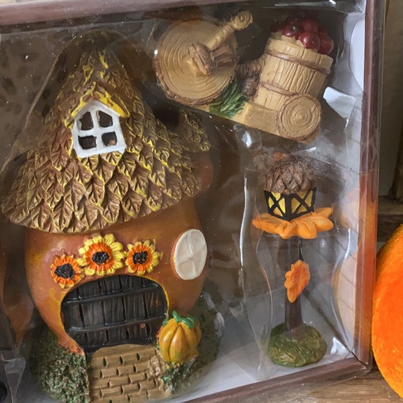 Fall fairy decor - Picture 2 of 3